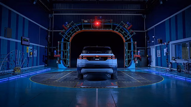 Jeep Compass 2026 провалил боковой краш-тест