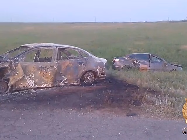 Три человека погибли в ДТП с двумя легковушками в Ростовской области
