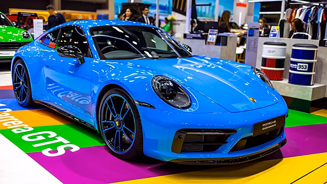 Porsche опровергает слухи: оппозитный двигатель на 911 останется