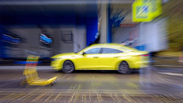Таксопарки в России приостановили закупку автомобилей из-за нового закона