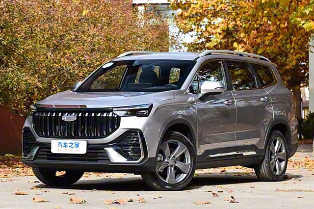 В КНР начались продажи обновленного кроссовера Geely Okavango: от 1,1 млн рублей