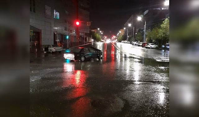 Ночное ДТП с пострадавшими в центре Волгограда попало на видео