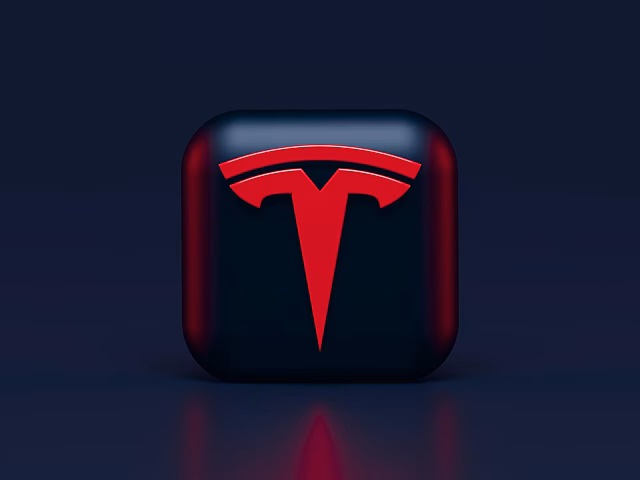 Берлинские полицейские запретили электромобилям Tesla заезжать на свои объекты, назвав их слишком «любопытными»
