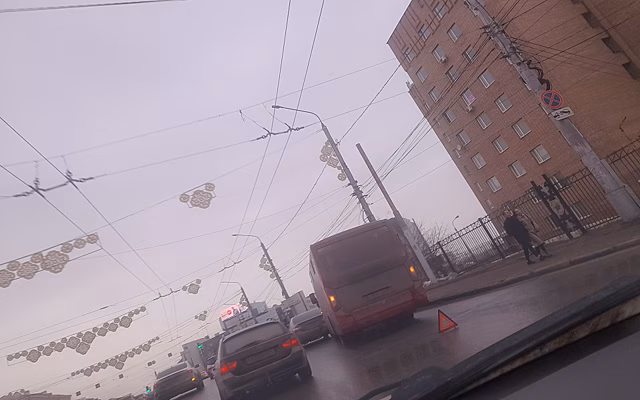 В Рязани маршрутка попала в ДТП на Первомайском проспекте