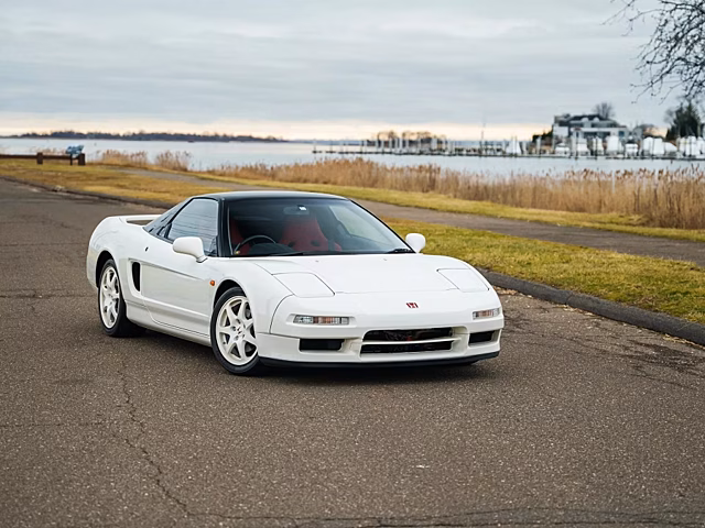 Редкий Honda NSX-R с небольшим пробегом продают почти за полмиллиона долларов