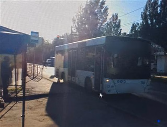 В Уфе автобус столкнулся с машиной скорой помощи: два человека погибли