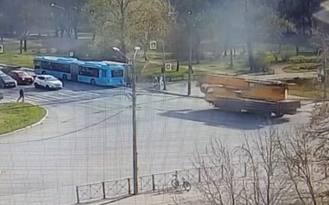 В Санкт-Петербурге водитель автокрана, сбивший девочку на «зебре», стал фигурантом уголовного дела