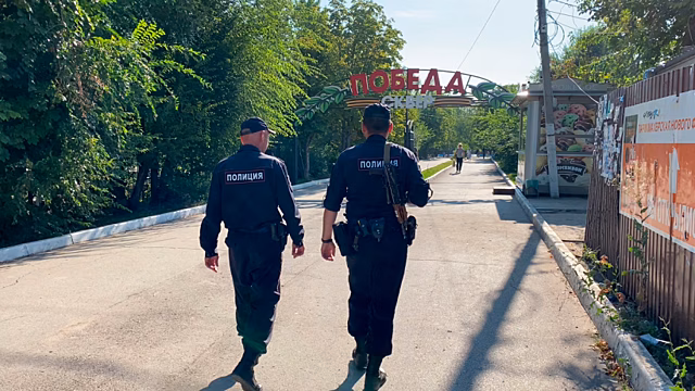 Саратовчанке с начавшимися на улице схватками помогли полицейские