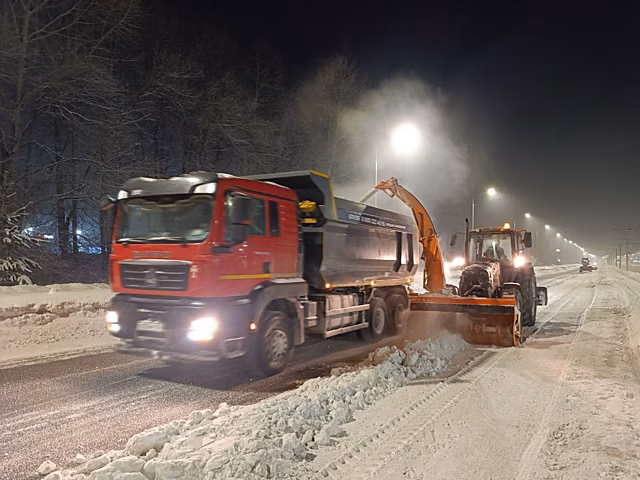 Свыше миллиона кубометров снега убрали с улиц Кемерова этой зимой