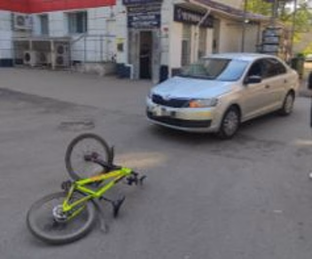 9-летнего мальчика на велосипеде сбили в Костроме