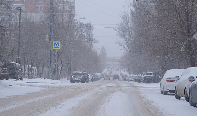 Волгоград 12 марта сковали пробки после ДТП с двумя автобусами