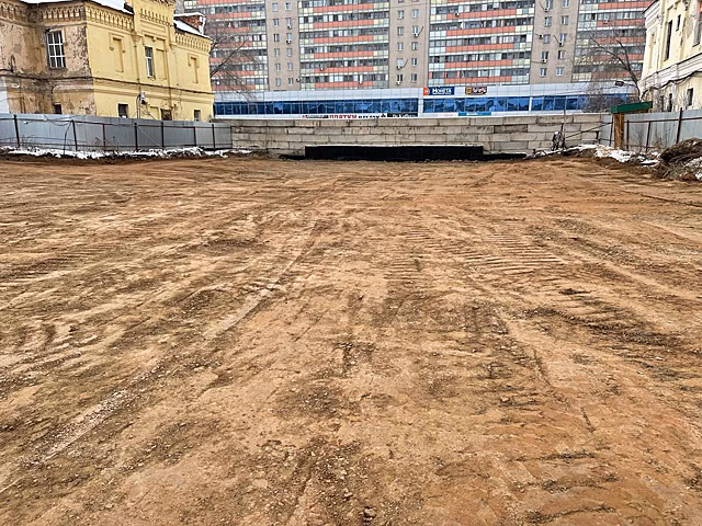 В Оренбурге засыпали аварийный котлован «Атриума»