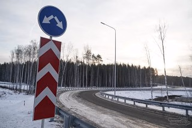 В Свердловской области тепловоз столкнулся с грузовым автомобилем