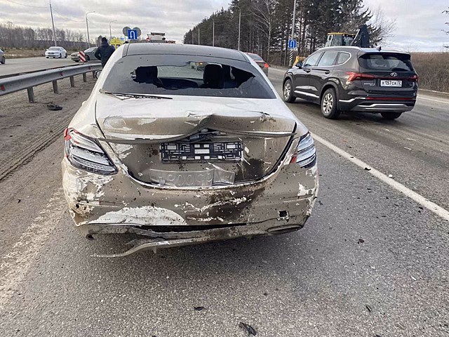 Под Тюменью в массовом ДТП пострадали три человека, двое из которых дети