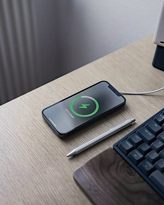 Россиянам назвали самую распространенную ошибку при зарядке смартфона