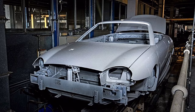 Заброшенный автозавод MG Rover (12 фото)
