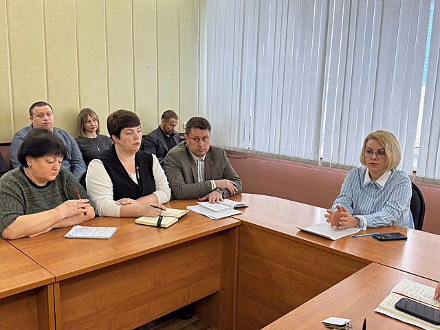 Глава Рассказово Вера Соколова провела совещание по подготовке к паводковому периоду и дорожному ремонту в этом сезоне
