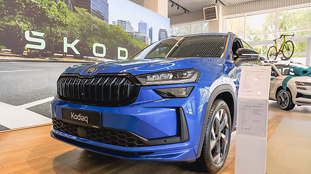 Стало известно, сколько россияне переплачивают за авто