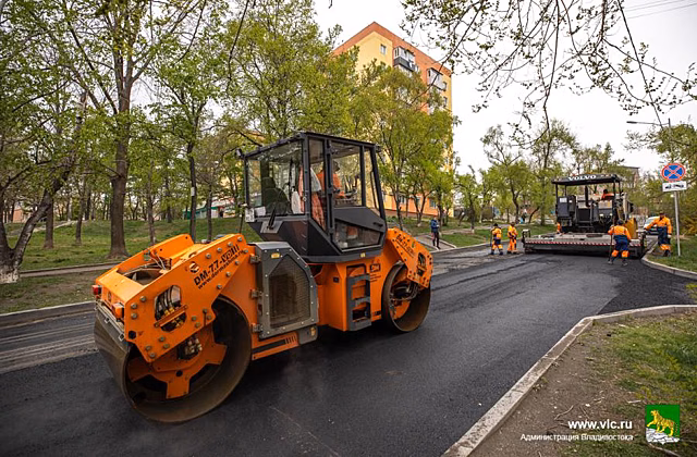 Дорожники Владивостока уложили более 100 тыс. «квадратов» нового асфальта