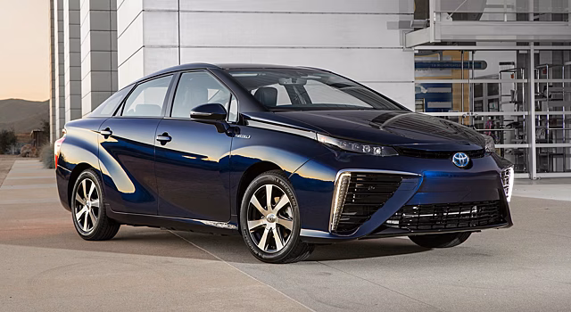В Японии стартовали продажи водородного Toyota Mirai нового поколения