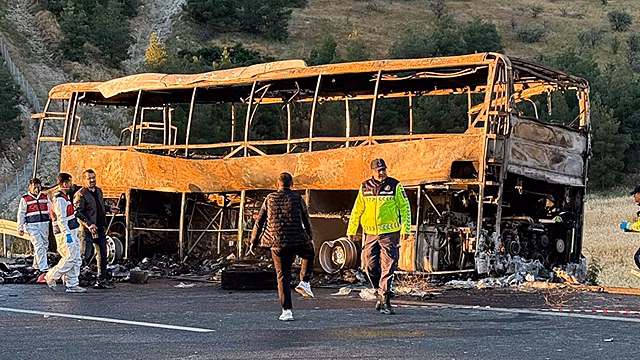 Восемь человек погибли в страшной аварии с автобусом в Турции