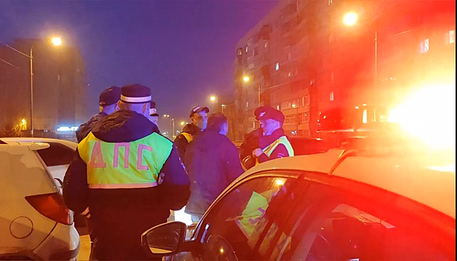 Заблудившийся во времени: в Вологде полиция остановила автомобилиста с советским водительским удостоверением