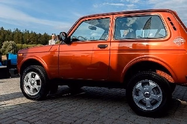 Стала известна цена на новые спецверсии LADA 4x4
