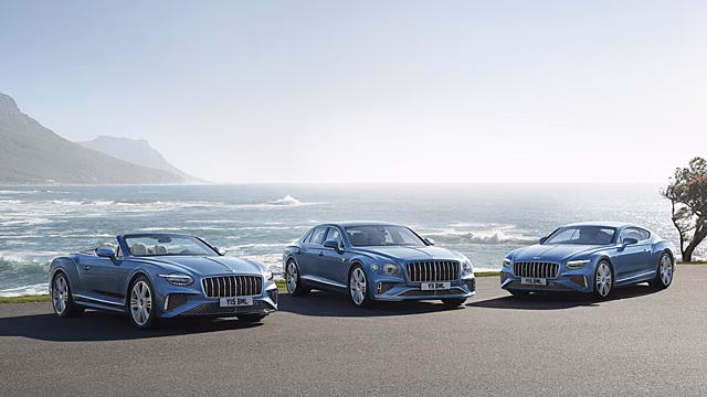 Быстрее на разгоне и дальнобойнее: Bentley Continental GT и Flying Spur получили новый гибрид