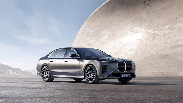 BMW презентовала рестайлинговый седан 7-й серии