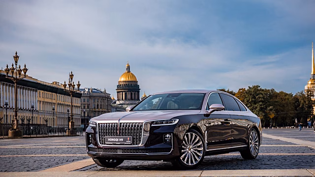 Hongqi представил машины для парада 9 мая