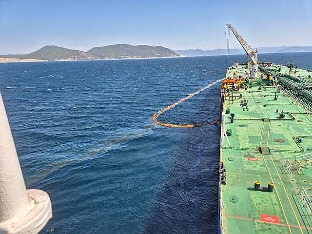 Насколько быстро удастся ликвидировать разлив нефти в Новороссийске