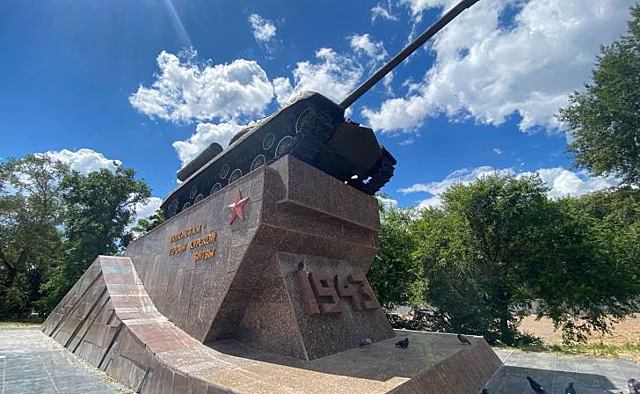 В Курске на капитальный ремонт памятника танкистам потратят 8 млн 941 тыс.рублей
