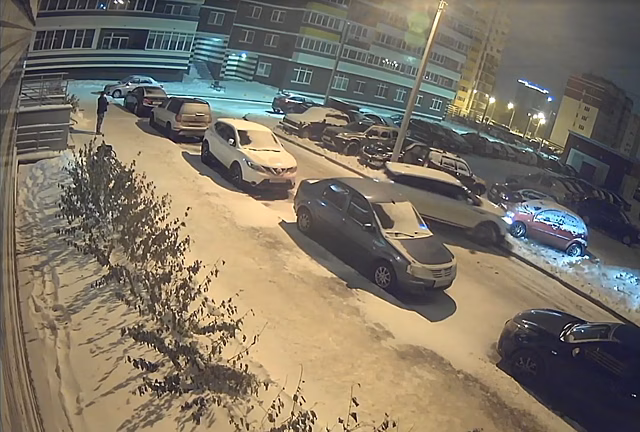   Повредившего 7 автомобилей в городке Металлургов Ижевска водителя лишили прав  