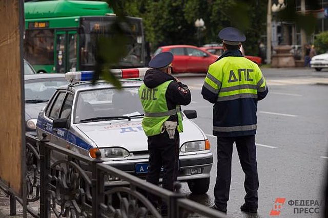 В Химках автобус врезался в остановку: подробности