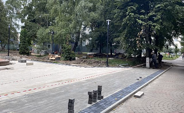 В Курске в парке Рокоссовского уложат тротуарную плитку на 23,6 млн