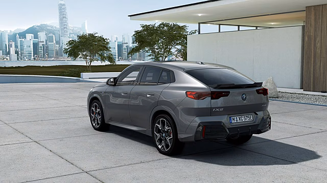 Новый BMW X2 обзавелся полностью электрическим вариантом