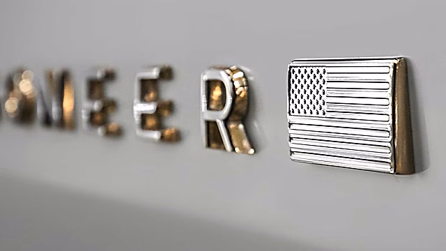 Jeep возрождает легендарный Wagoneer