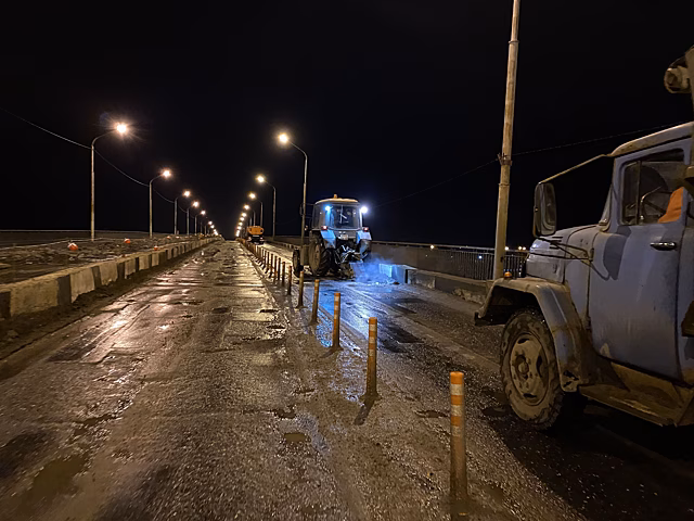 Мост через Кострому залатали в седьмой раз