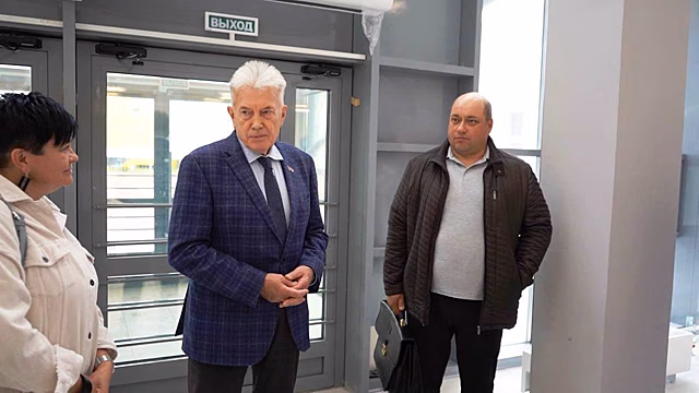 Виктор Кардашов проверил ход строительства новой школы в микрорайоне «Бугач»