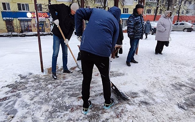 В Рязани снег уберут 16 декабря на общегородском субботнике