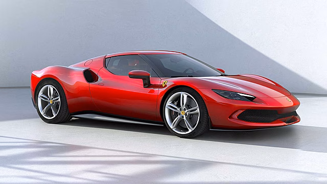 Компания Ferrari отзывает спорткары 296 GTB и GTS из-за возможности возгорания топлива