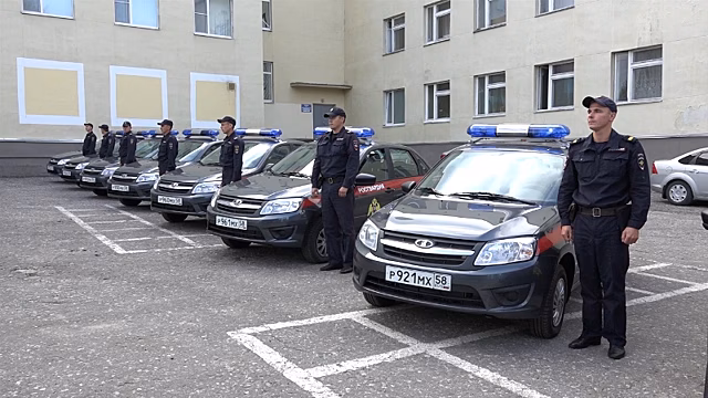 В Пензе сотрудники Росгвардии получили в подарок 12 автомобилей «Lada Granta»