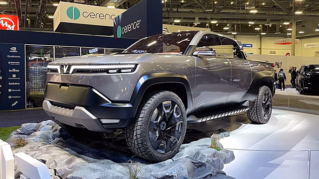 VinFast принимает участие в гонке электрических пикапов с Rivian и Ford