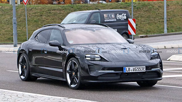  		 			Porsche Taycan Cross Turismo перед дебютом показали на фото без камуфляжа 		 	
