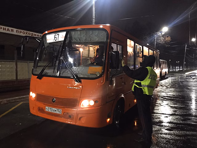 Шесть автобусов добавят на маршруты НПАТ, дублирующие маршрутку Т-67