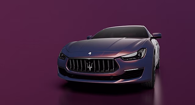 Бренд Maserati выпустил фиолетовую лимитированную серию Ghibli Hybrid Love Audacious