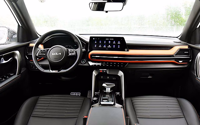 В РФ привезли кроссовер Kia Sportage Ace
