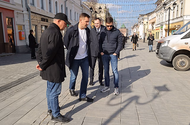 Деревья высадят с приствольной решеткой на Большой Покровской