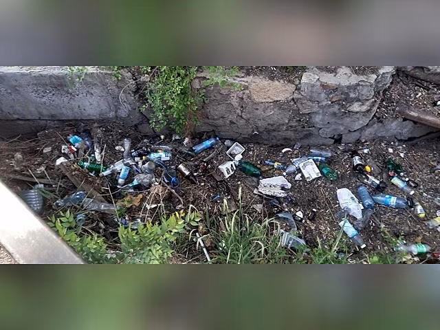 Читинцы забросали мусором ливнёвку