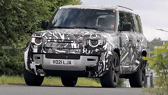 Land Rover проводит испытания удлиненной версии Defender